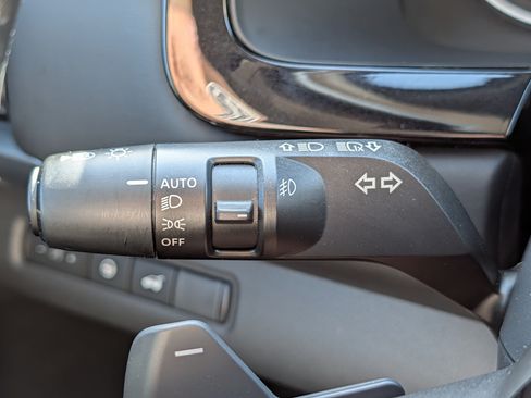 Used 2023 Nissan Pathfinder SL w/ SL Premium Package AWD/4WD image 31