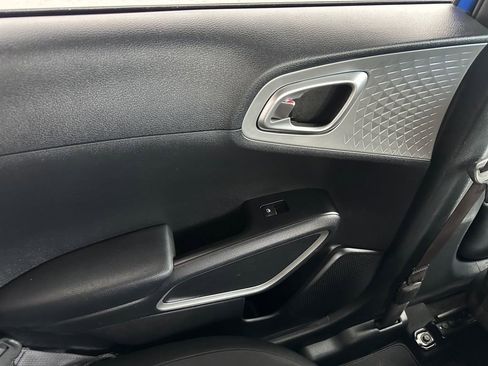 Used 2020 Kia Soul X-Line image 27