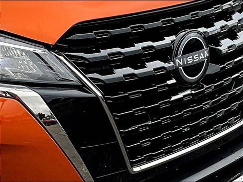 Certified 2023 Nissan Kicks SR w/ SR Premium Package FWD image 32
