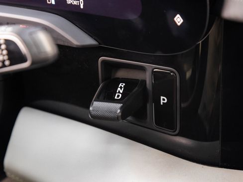 Certified 2022 Porsche Taycan 4S image 18