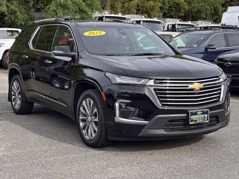 Used 2023 Chevrolet Traverse Premier AWD/4WD image 5