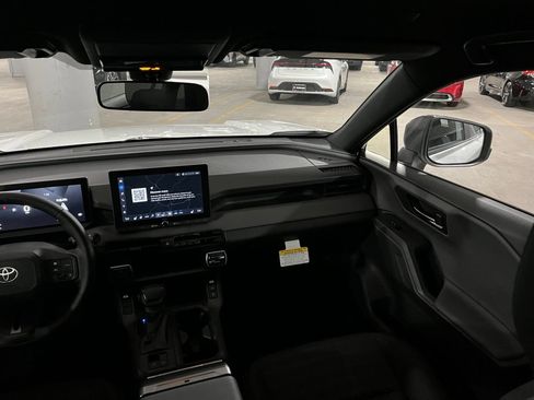 New 2026 Toyota RAV4 SE w/ Convenience Package AWD/4WD image 39