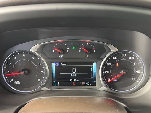 Used 2017 GMC Acadia SLT AWD/4WD image 15