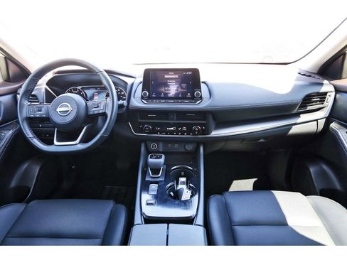 Used 2023 Nissan Rogue SV w/ SV Premium B Package image 7