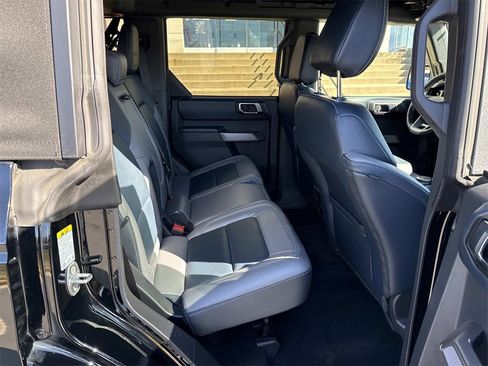 Used 2022 Ford Bronco Outer Banks image 13