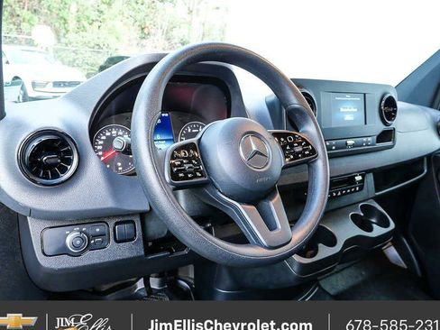 Used 2024 Mercedes-Benz Sprinter 2500 image 4