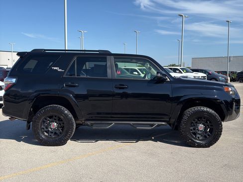 Used 2023 Toyota 4Runner TRD Off-Road Premium w/ Off Road Premium Plus Package AWD/4WD image 4