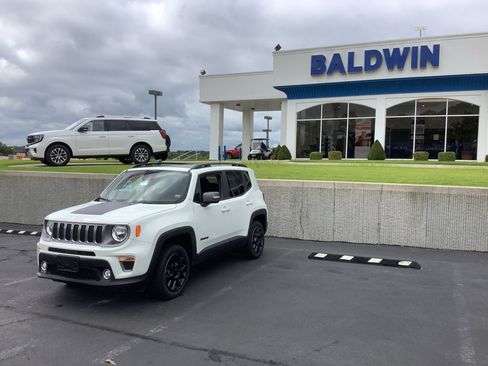 Used 2021 Jeep Renegade Limited w/ Sun & Sound Group image 3
