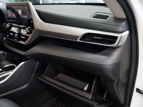 Used 2021 Toyota Highlander Platinum image 48