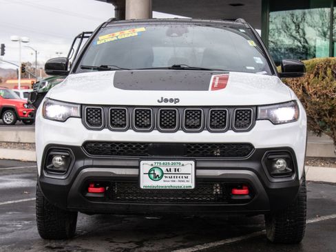 Used 2023 Jeep Compass Trailhawk image 2