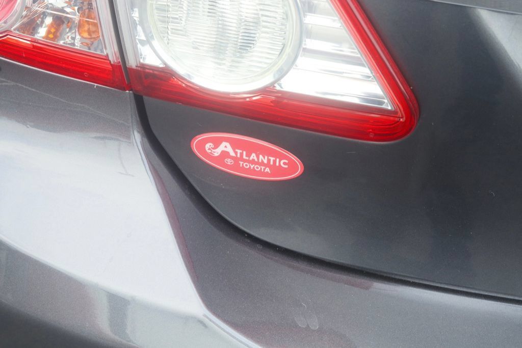Used 2013 Toyota Corolla LE FWD image 23