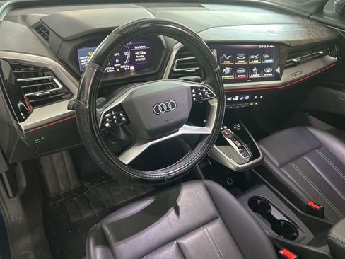 Used 2023 Audi Q4 e-tron Premium Plus w/ Premium Plus image 9