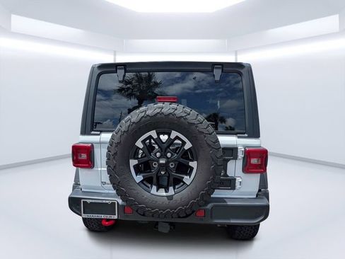Certified 2025 Jeep Wrangler Rubicon w/ Safety Group AWD/4WD image 4