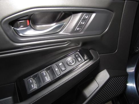 Used 2025 Honda Accord Touring image 11