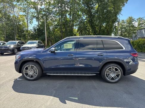 New 2026 Mercedes-Benz GLS 450 4MATIC image 4