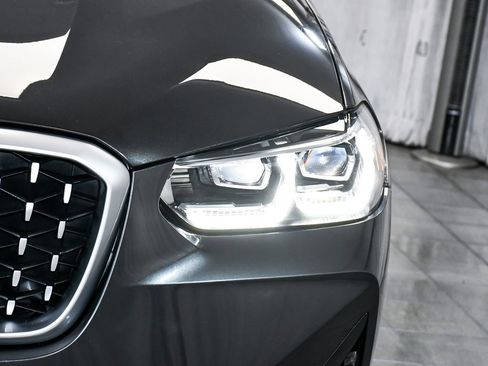 Used 2025 BMW X4 xDrive30i AWD/4WD image 71