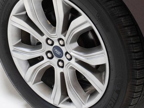 Used 2019 Ford Edge Titanium w/ Equipment Group 301A image 83