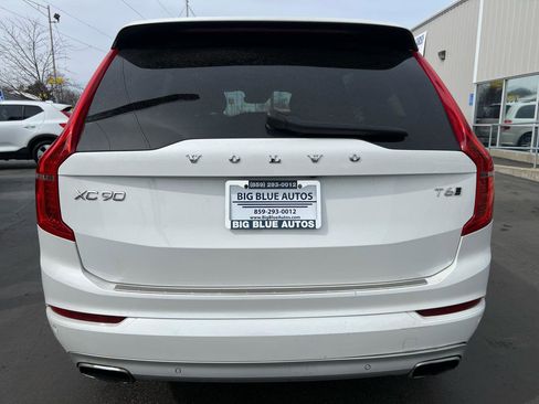 Used 2021 Volvo XC90 T6 Momentum w/ Advanced Package image 4