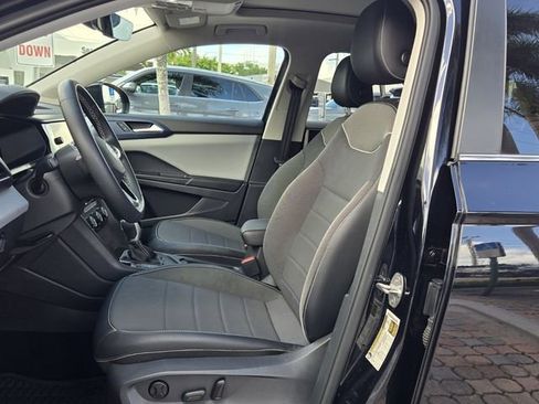 Certified 2023 Volkswagen Taos SE w/ Panoramic Sunroof Package FWD image 12
