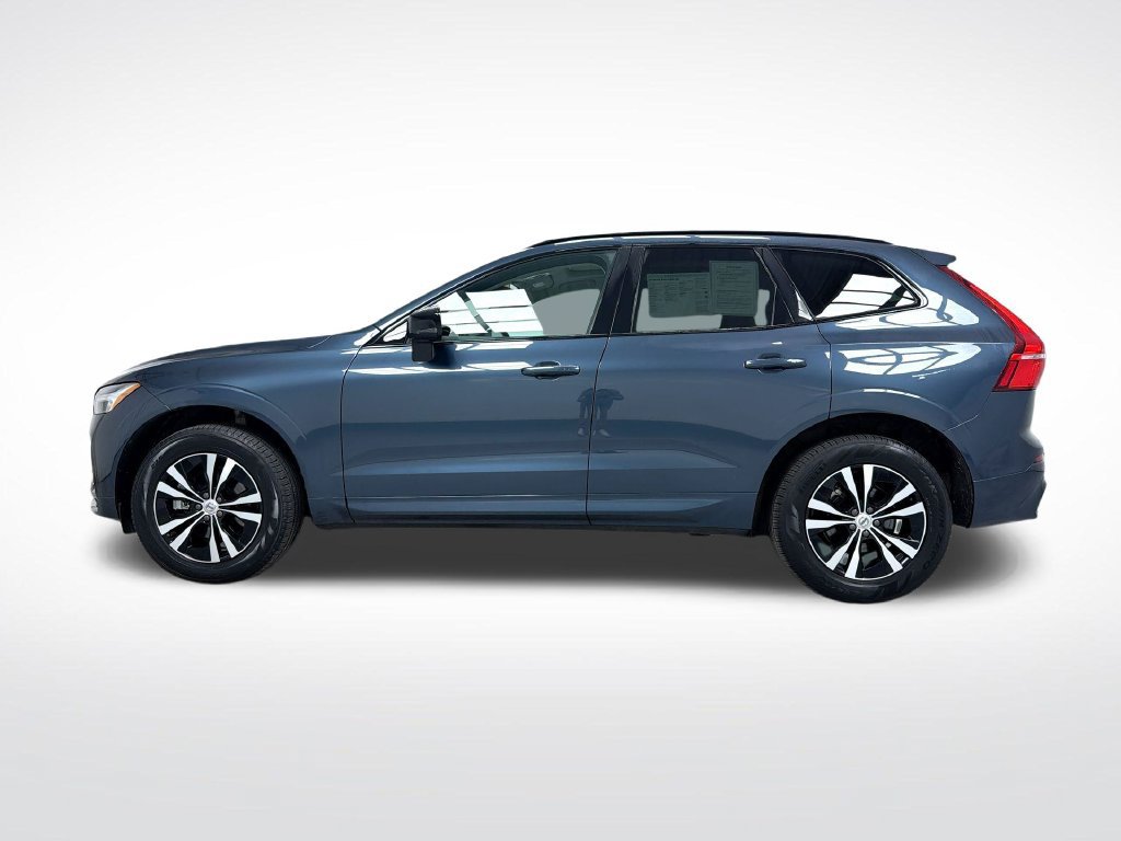 Used 2024 Volvo XC60 B5 Core AWD/4WD image 11
