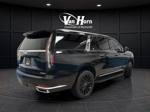 Used 2022 Cadillac Escalade ESV Premium Luxury AWD/4WD image 7