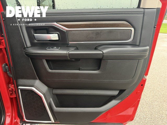 Used 2023 RAM 2500 Laramie AWD/4WD image 32
