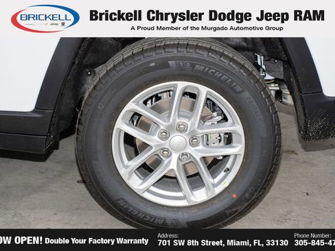 New 2025 Jeep Grand Cherokee Laredo image 39