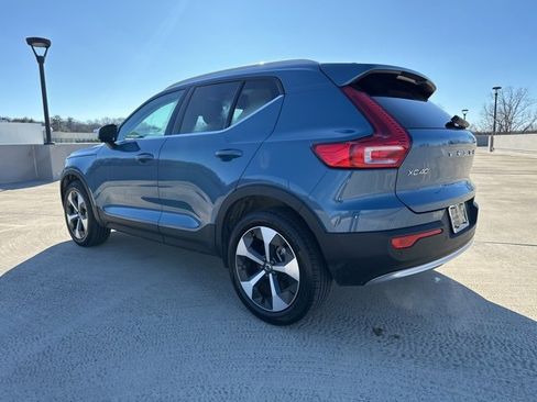 Certified 2025 Volvo XC40 B5 Plus image 6