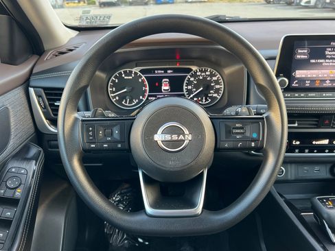 Certified 2023 Nissan Rogue SV image 26