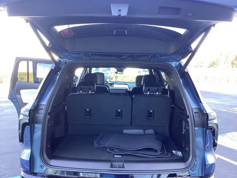 New 2026 Chevrolet Traverse High Country image 23