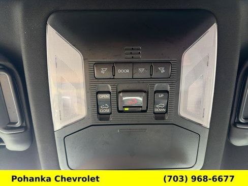 Used 2025 Toyota RAV4 XSE w/ Weather Package AWD/4WD image 19