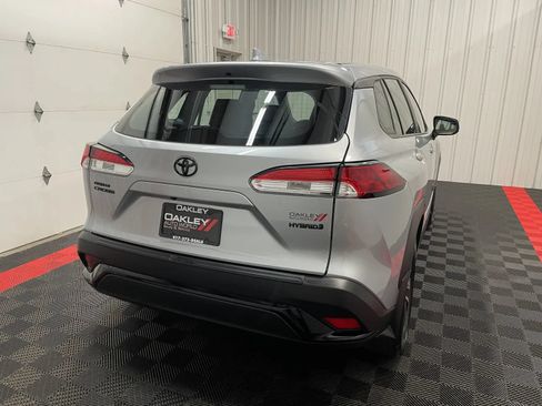Used 2024 Toyota Corolla Cross AWD Hybrid image 16