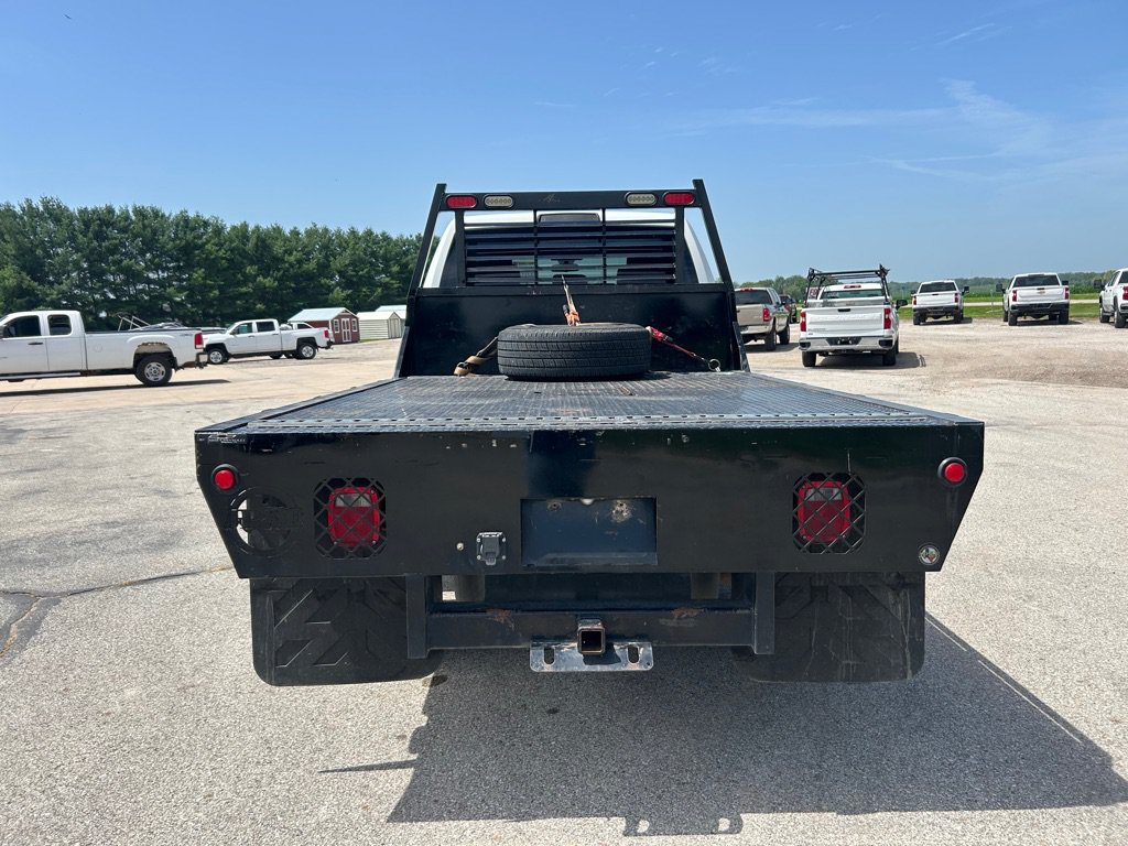 Used 2021 RAM 3500 Tradesman w/ Chrome Appearance Group RWD image 6