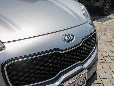 Used 2019 Kia Sportage LX FWD image 6