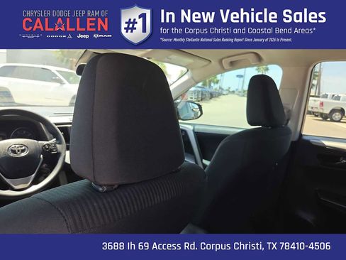 Used 2018 Toyota RAV4 LE FWD image 19