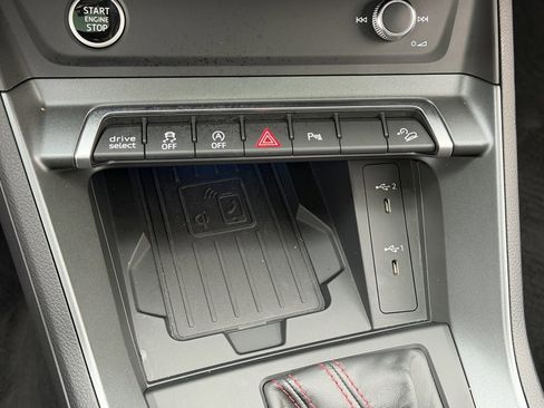 Certified 2025 Audi Q3 2.0T Premium Plus w/ Premium Plus Package image 28