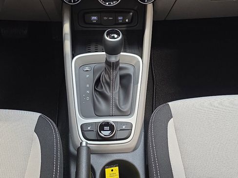 Used 2026 Hyundai Venue SEL FWD image 19