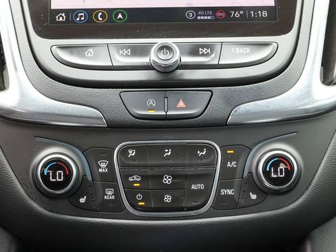 Used 2022 Chevrolet Equinox LT FWD image 12