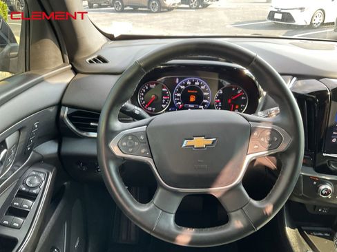 Used 2023 Chevrolet Traverse High Country image 8