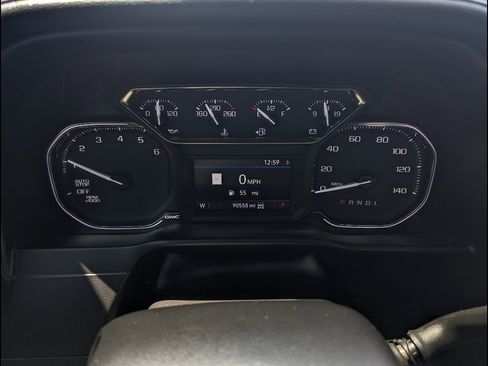Used 2019 GMC Sierra 1500 AT4 w/ AT4 Preferred Package AWD/4WD image 2