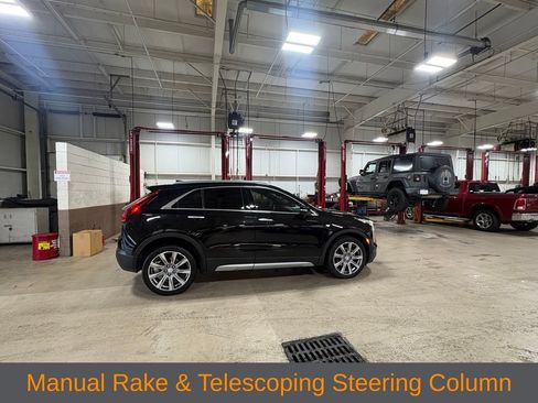 Used 2023 Cadillac XT4 Premium Luxury w/ Cold Weather Package FWD image 5