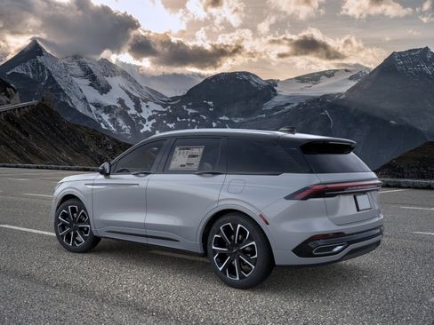 New 2026 Lincoln Nautilus Reserve AWD/4WD image 4