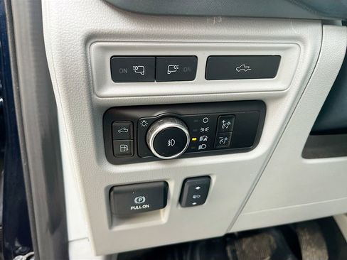 Used 2023 Ford F150 Limited AWD/4WD image 10
