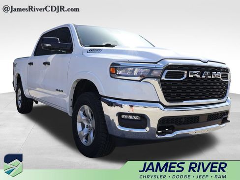 Used 2025 RAM 1500 Big Horn AWD/4WD image 6
