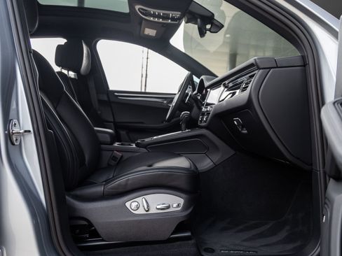 Used 2026 Porsche Macan image 42