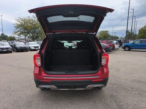 Used 2020 Ford Explorer Platinum w/ Premium Technology Package image 17