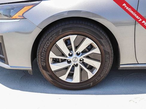 Used 2025 Nissan Altima 2.5 S FWD image 11