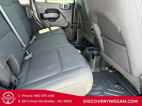 Used 2018 Jeep Wrangler Unlimited Sport S AWD/4WD image 32