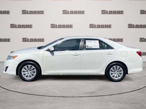 Used 2013 Toyota Camry LE image 2