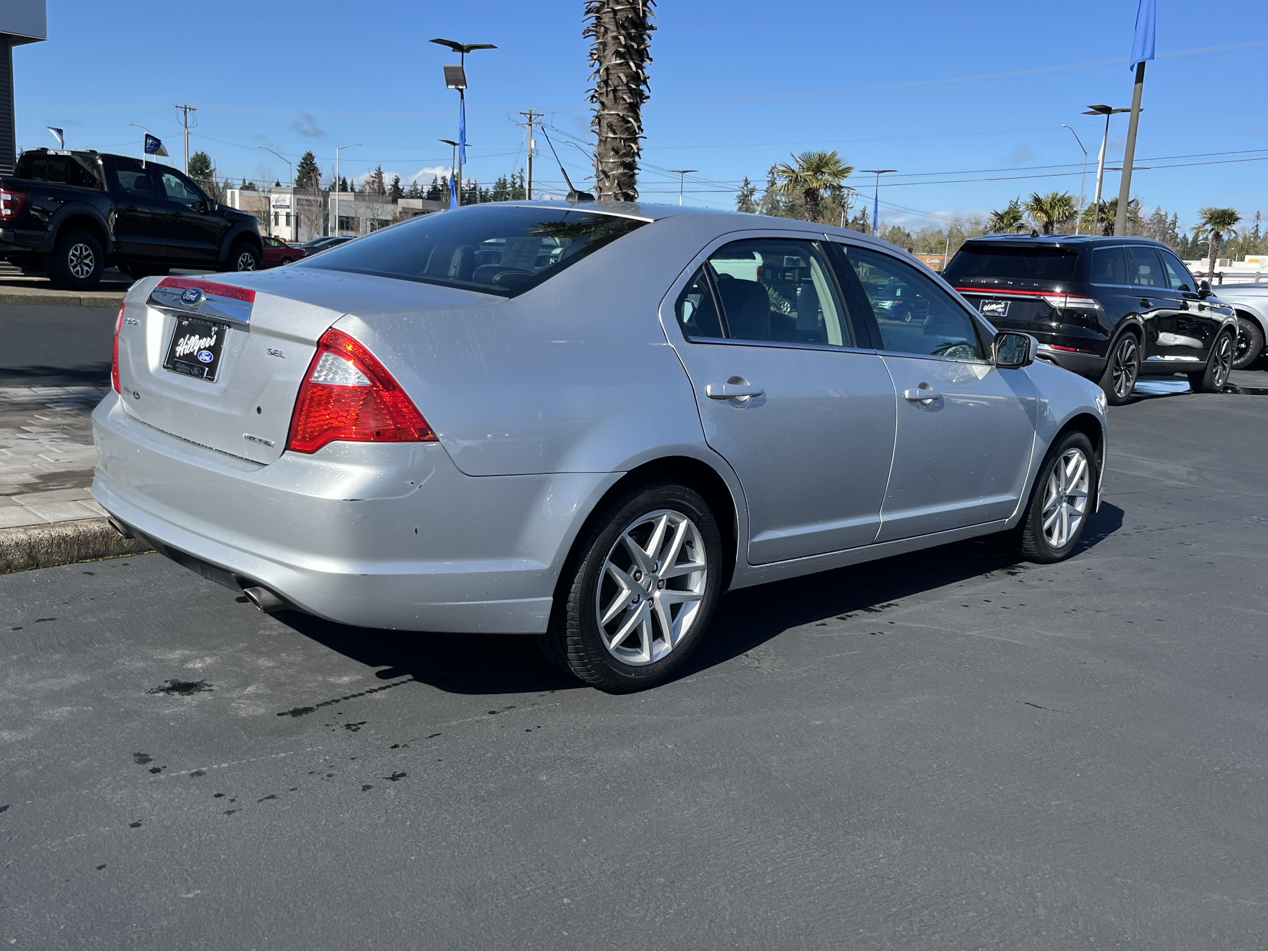 Used 2012 Ford Fusion SEL FWD image 3